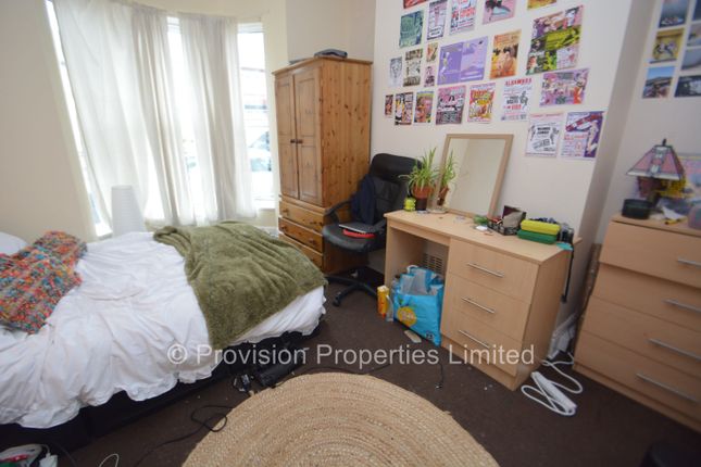 Walmsley Road, Hyde Park photo 4