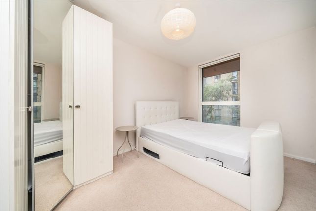 Flat 9, Malthouse Court, High Street, Brentford photo 4