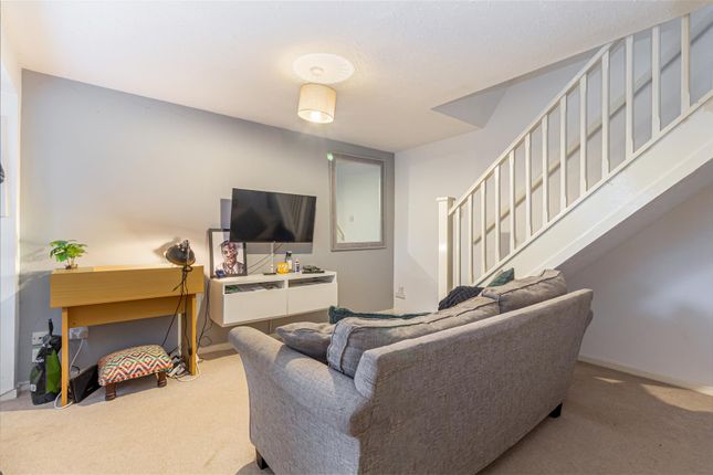 26, Water Croft, Worcester photo 4