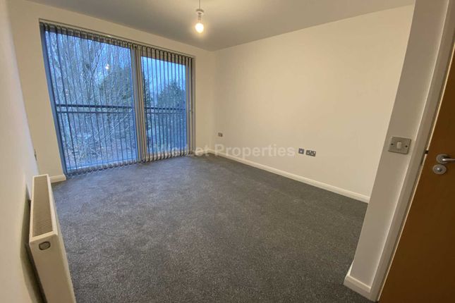 84, Romana Square, Altrincham photo 4