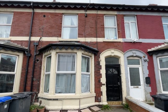 Thumbnail Flat to rent in Clifford Road, Blackpool
