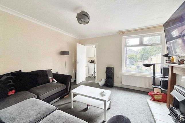 39, Lucknow Drive, Sutton-in-Ashfield photo 2