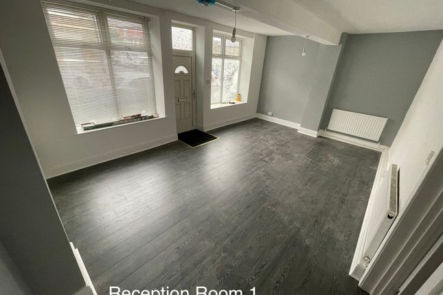 41, Station Road, Hadfield, Glossop photo 2