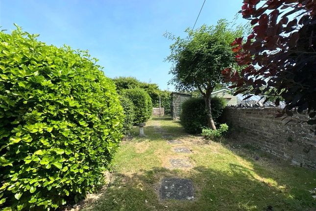 St. Benet's Road, Westgate-On-Sea photo 2