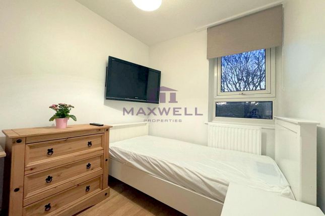 452, Teviot Street, London photo 3