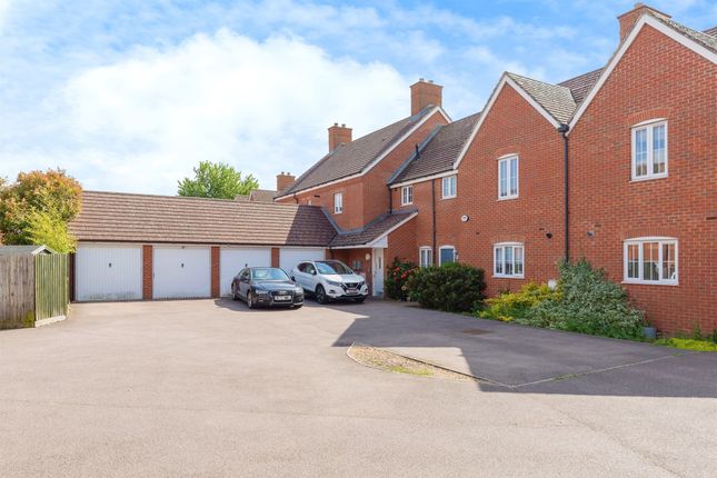 Thumbnail Flat for sale in St. Johns Road, Arlesey