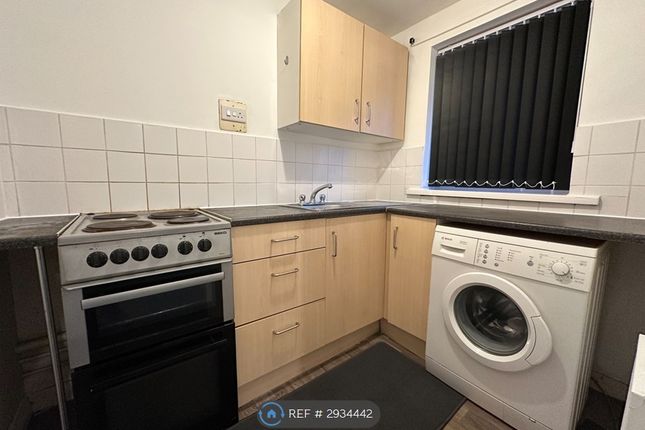 Apartment Poplar Court, Poplar Court Princeville Street, Bradford photo 4