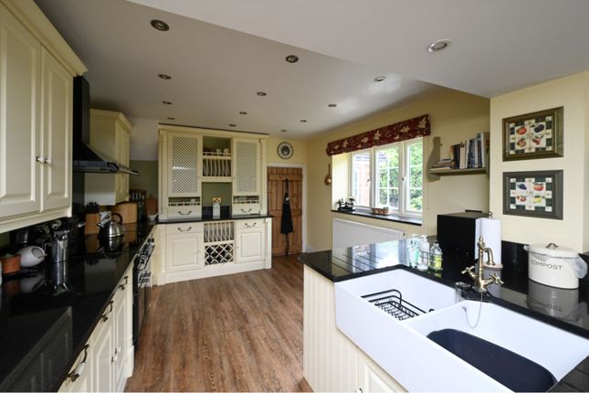 82, Lower Bagthorpe, Nottingham photo 3
