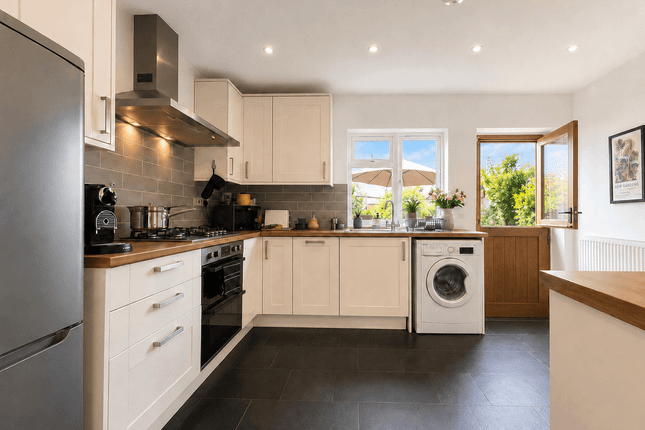 17 Alexandra Road, Bulwark, CHEPSTOW photo 4