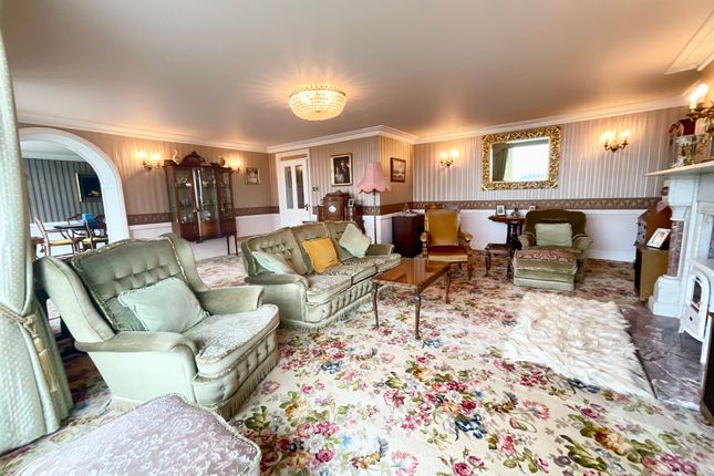 24 Astoria Court Esplanade, Scarborough photo 3