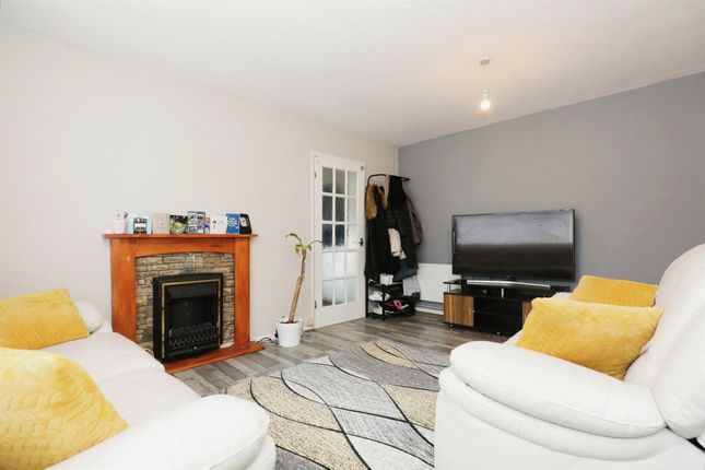 End terrace house for sale in Jubilee Close, Northampton