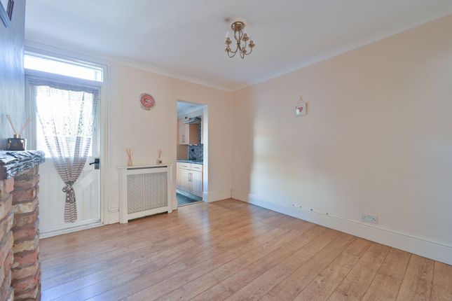 WD24, Watford photo 4