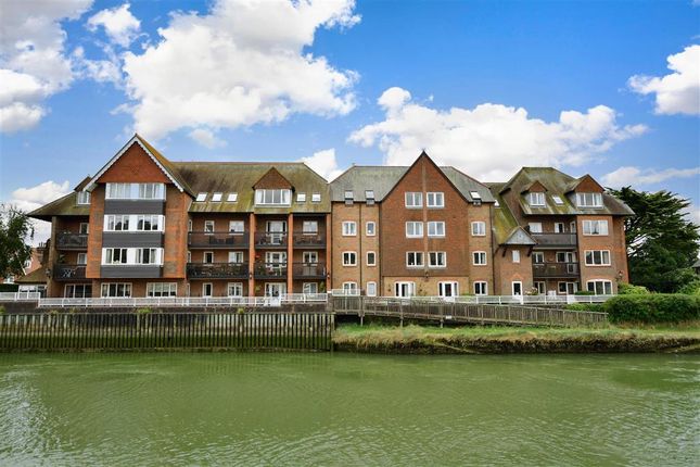 Flat for sale in Queen Street, Arundel, West Sussex