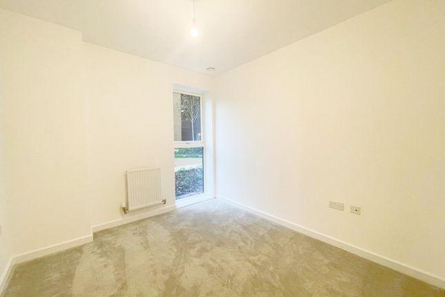 2-bed flat on 8, Tabbard Apartments, London, £599,000