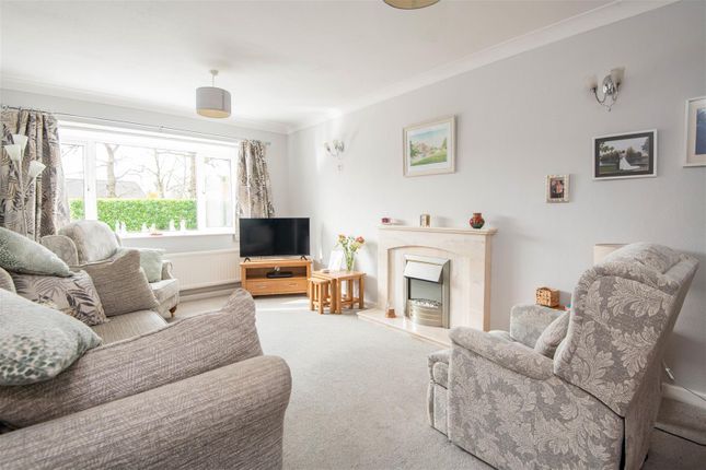 3 St. James Lodge, Slater Lane, Leyland photo 2