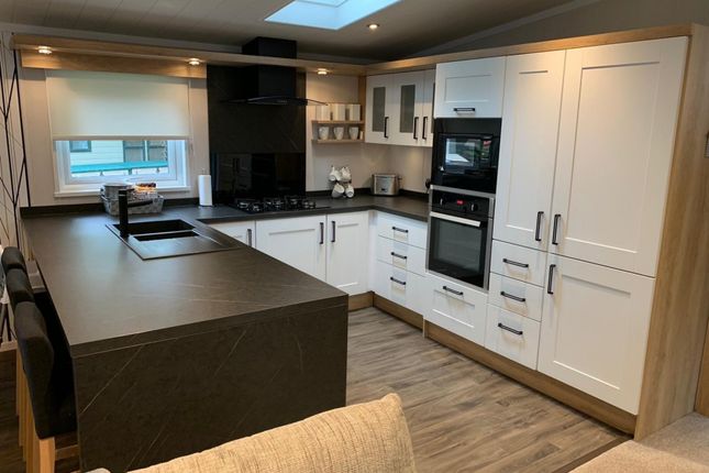 3-bed caravan on Aphrodites Cove - 2 Sycamore, Sleaford Road,, Lincoln, £105,000