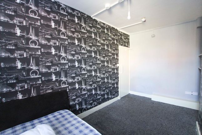 39, Bromwich Street, Bolton photo 5