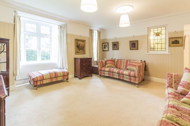 5 Bed Detached House For Sale In Pentwyn Avenue Blackwood