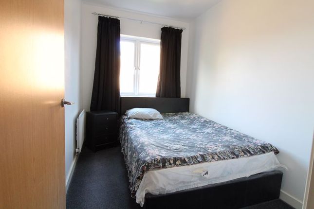 End terrace house for sale in Farley Meadows, Luton