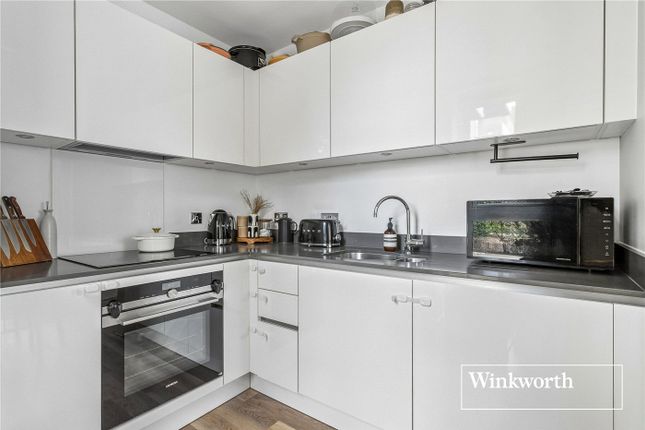 Flat 5, Millar House,, Station Road, Hertfordshire photo 2