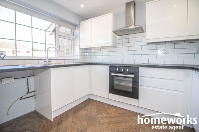 4, Bulstrode Avenue, Dereham photo 2