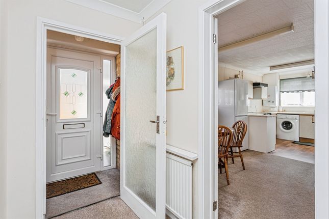 17, Meadow Lane, Burgess Hill photo 3