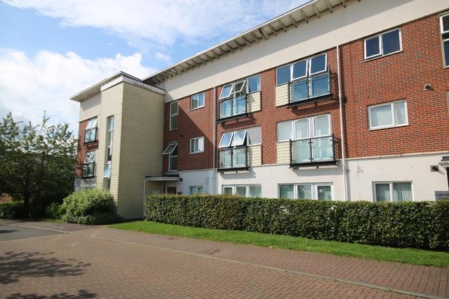 Thumbnail Flat for sale in Park View Road, Leatherhead