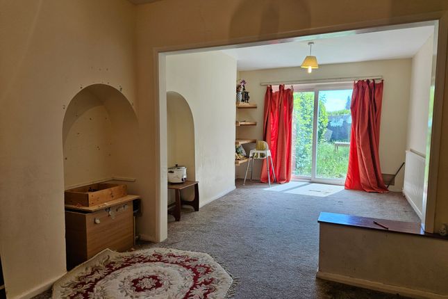 114 Downing Drive, Leicester photo 4