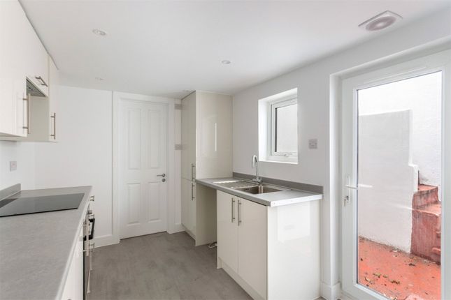 Basement Flat, 67, Elm Grove, Brighton photo 4