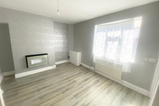 38, Byron Road, Mexborough photo 2
