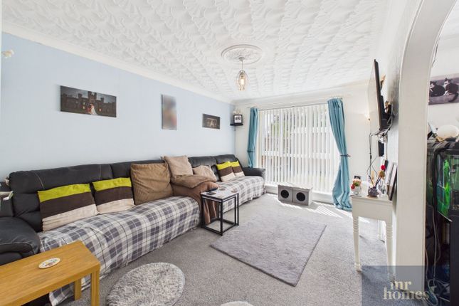 7, Oakway, Cardiff photo 2