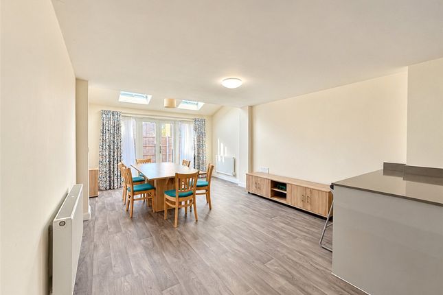 4, Beagle Road, Cambridge photo 4