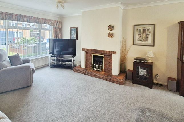20, Redwood Drive, Burntwood photo 4