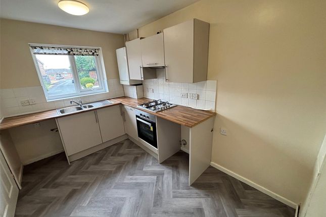 42, Weavers Court, Telford photo 3