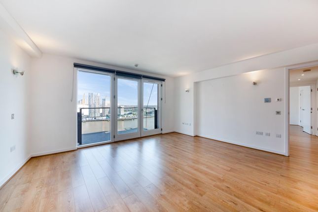 Flat for sale in New Providence Wharf, London