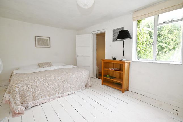 39, Lion Road, Twickenham photo 3