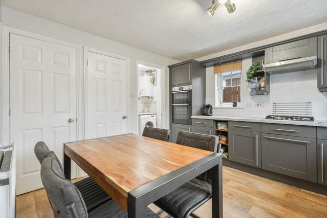 1, Pasture Way, Castleford photo 3