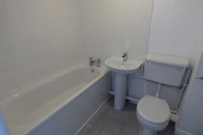 84, Gibbs Court, Chester Le Street photo 5