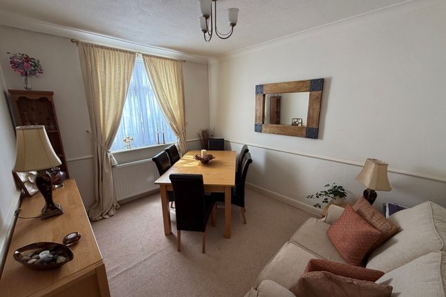 67 Avenue Road, Harold Wood, Romford photo 5