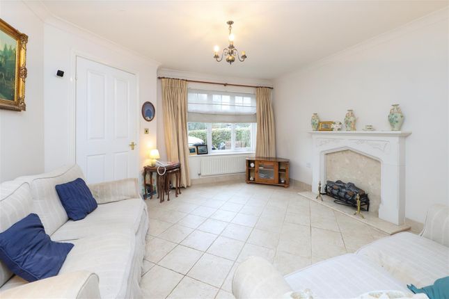 1, Stilwell Drive, Uxbridge photo 2