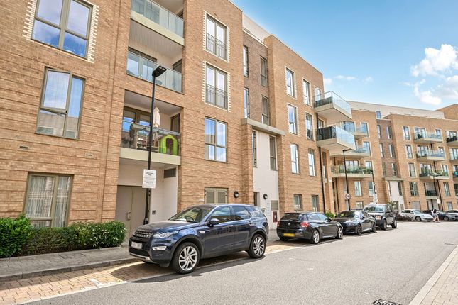 Flat 5, 43 Coxwell Boulevard, London photo 2