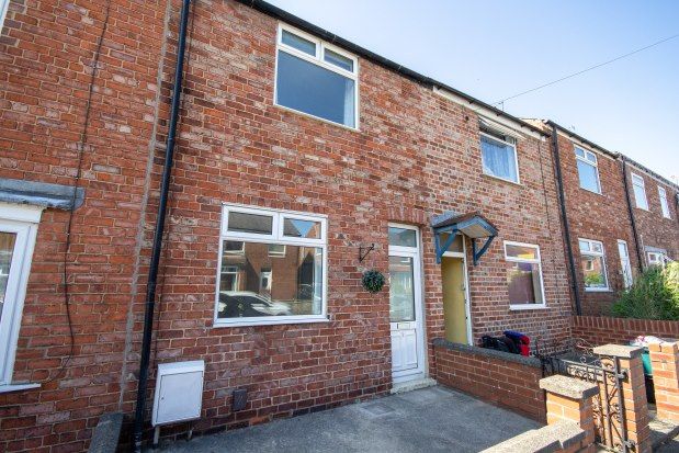 Terraced house to rent in Carrington Avenue, York