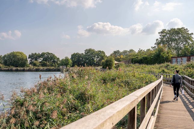 3-bed flat on Woodberry Down, Finsbury Park, London, £1,175,000