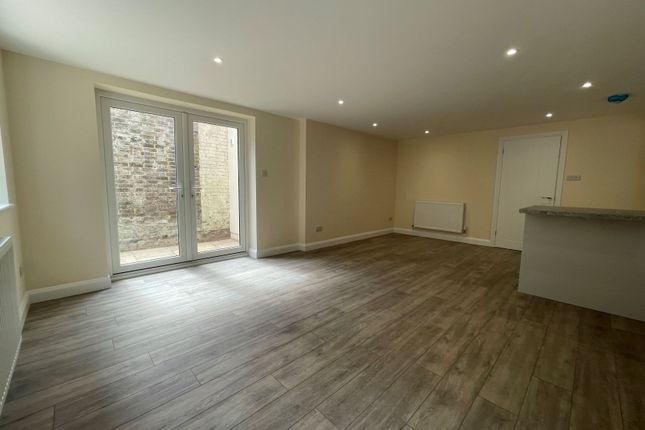 Flat 1 Little Garlands, 8, New Town Road, Uckfield photo 4