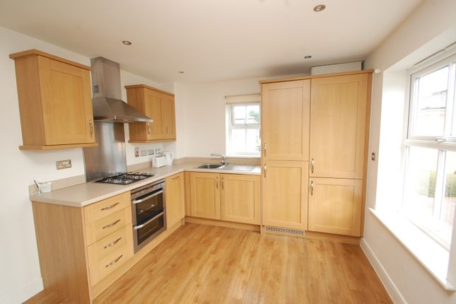 Thumbnail Flat to rent in Crispin House, St. Helens Mews