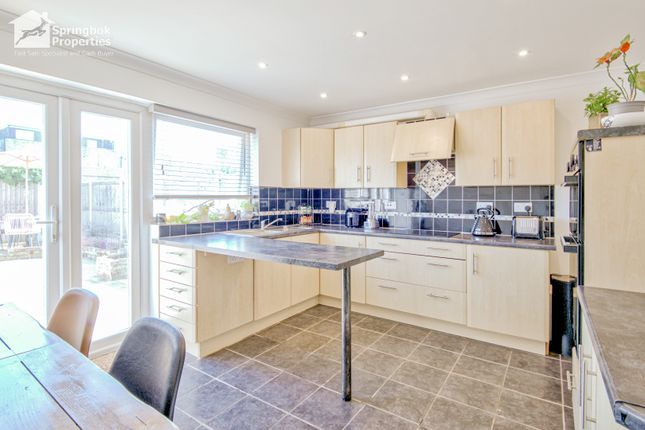 56, Madeira Road, Clacton-on-Sea photo 3