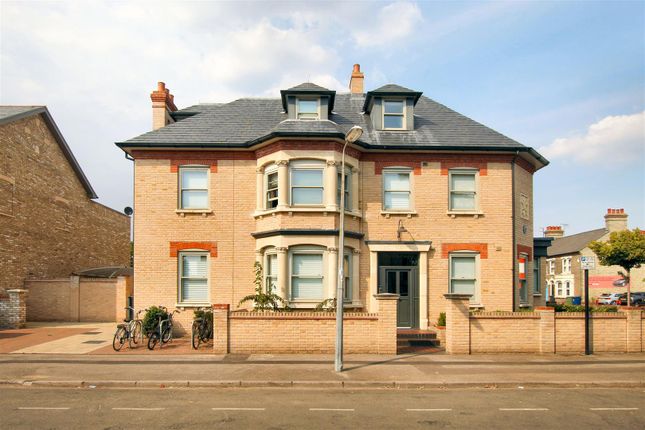 Flat to rent in Humberstone Road, Cambridge