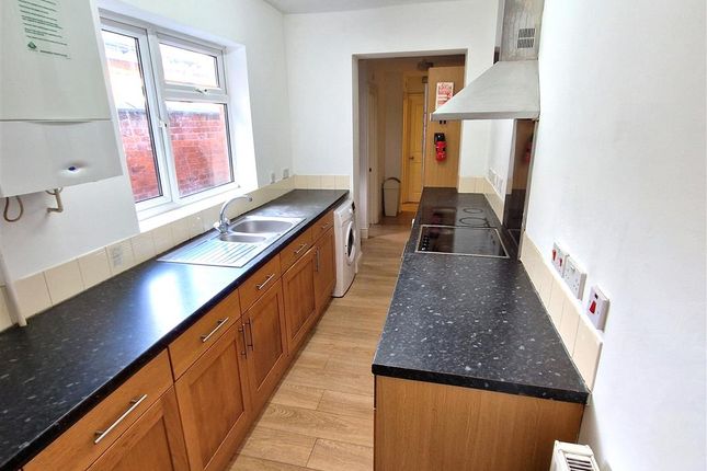46rty, yui, Dawlish Road, Birmingham photo 4