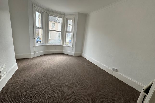 Flat to rent in Picton Road, Ramsgate