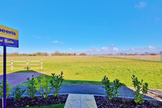 12, Millet Road, Kirby Cross photo 2